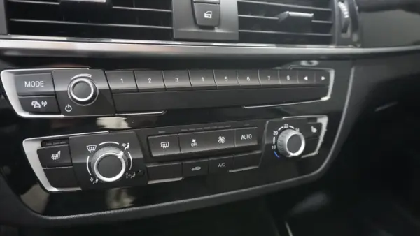 BMW 118 i Line Sport Auto 27