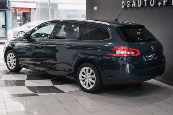 Peugeot 308 SW BlueHDi Style 8