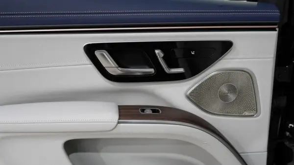 Mercedes-Benz EQS 580 32