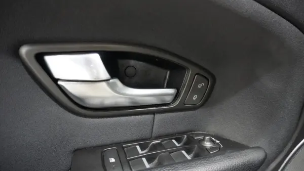 Land Rover Range Rover Evoque 2.0 eD4 SE Dynamic 16