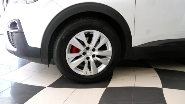 Peugeot 3008 Outro 4