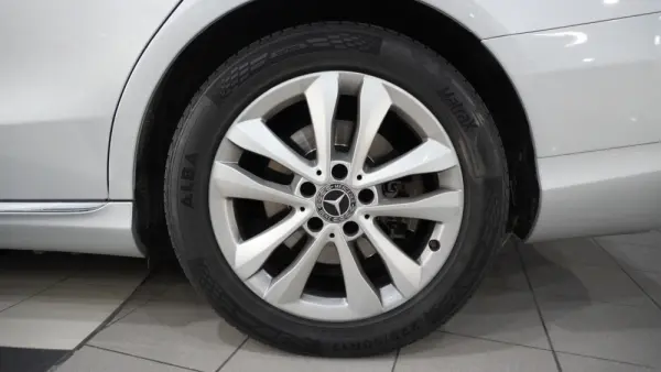 Mercedes-Benz C 200 5