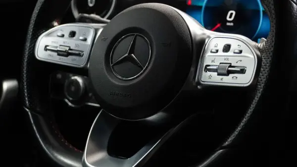 Mercedes-Benz A 200 30