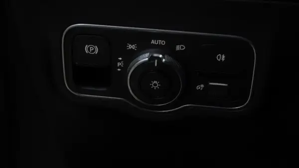 Mercedes-Benz GLA 200 d Progressive 19