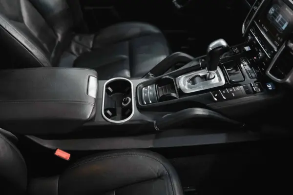 Porsche Cayenne S HYBRID 11