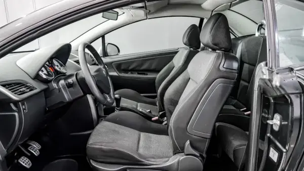 Peugeot 207 CC 12