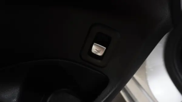 Mercedes-Benz C 200 16