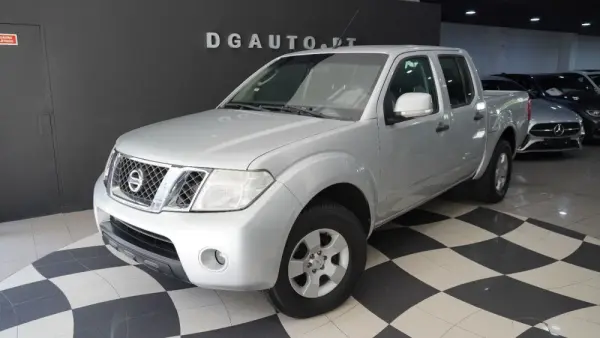 Nissan Navara Outro 2