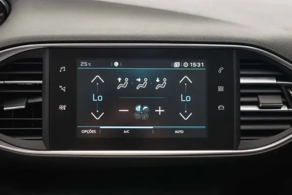 Peugeot 308 SW BlueHDi Style 26