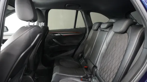 BMW X1 16 d sDrive 11