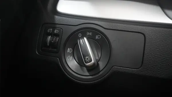 Volkswagen Passat 1.6 TDI Confortline 30