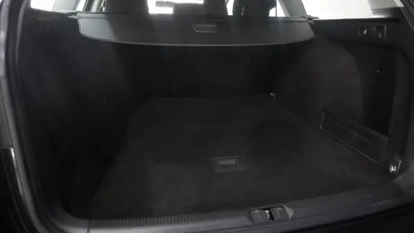 Volkswagen Passat 1.6 TDI Confortline 12