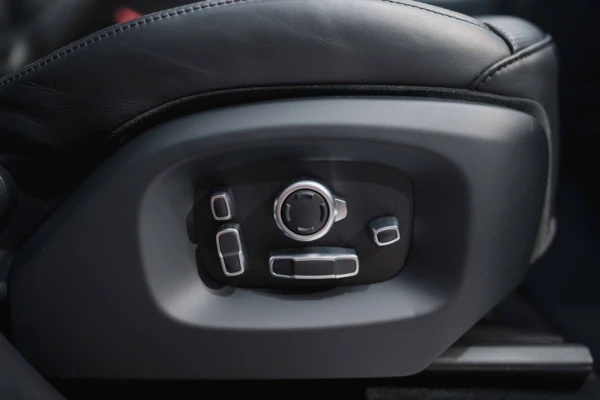 Land Rover Range Rover 4.4 SDV8 Autobiography 25