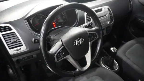 Hyundai i20 1.4 CRDI Comfort 14