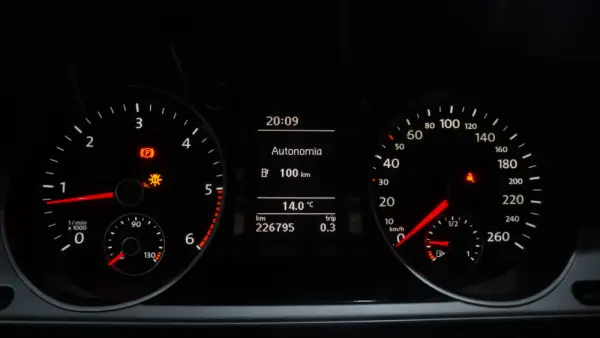 Volkswagen Passat 1.6 TDI Confortline 20