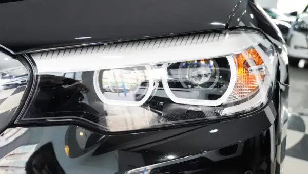 BMW 530 i Line Luxury Auto 3