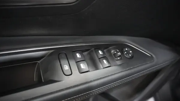 Peugeot 5008 1.2 PureTech Allure Pack 19