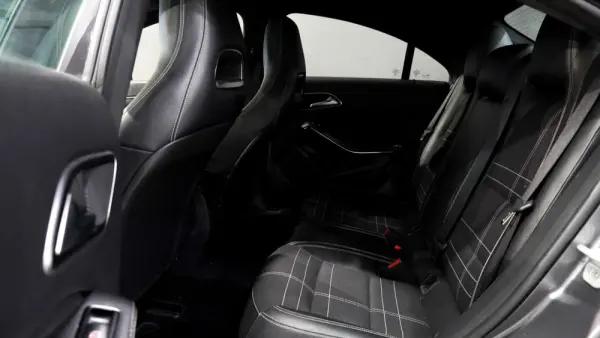 Mercedes-Benz CLA 220 15