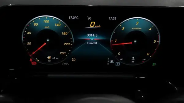 Mercedes-Benz GLA 200 d Progressive 21