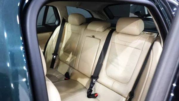 Jaguar XF 3.0 D V6 Luxury 36