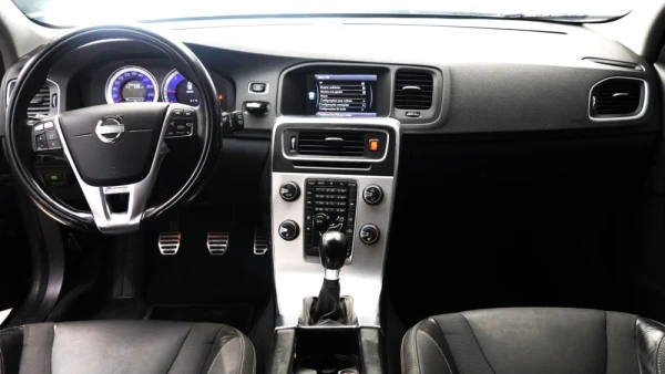 Volvo V60 1.6 D2 Drive R-Design Start/Stop 34