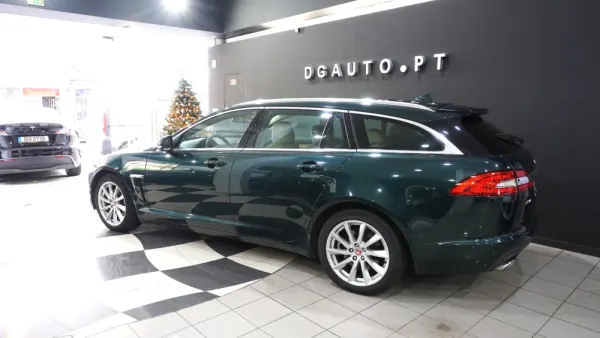Jaguar XF 3.0 D V6 Luxury 11