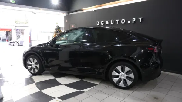 Tesla Model Y Tração Traseira 8