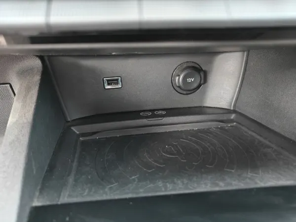 Peugeot 3008 1.5 BlueHDi Allure EAT8 16