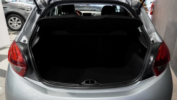 Peugeot 208 1.2 PureTech Active 26