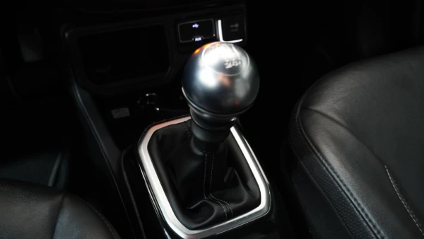 Jeep Renegade 1.0 T Limited 27