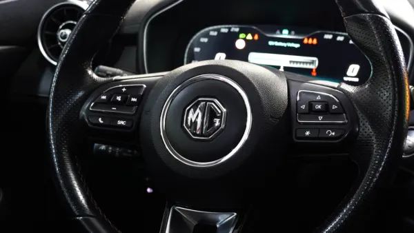 MG EHS 1.5 T-GDI Plug-in Hybrid Luxury 30