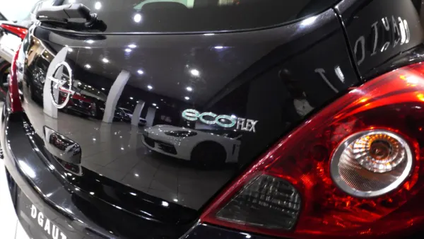 Opel Corsa 1.3 CDTI Edition Série 111 Anos 11