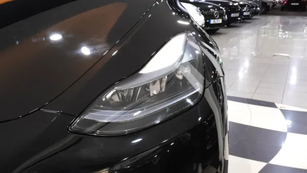 Tesla Model Y Tração Traseira 5