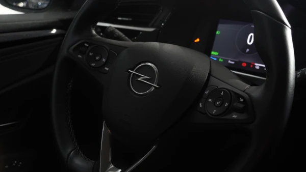 Opel Corsa-e 136CV Elegance 100% Elétrico 34