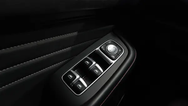 MG EHS 1.5 T-GDI Plug-in Hybrid Luxury 17