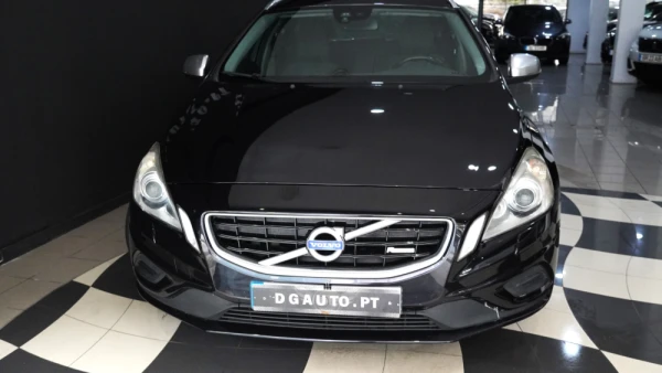 Volvo V60 1.6 D2 Drive R-Design Start/Stop 6