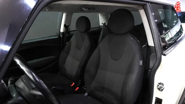 MINI 3 Portas One 1.6 21