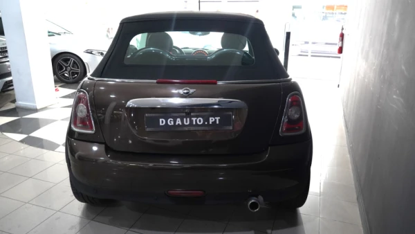 MINI 3 Portas Cooper Cabrio 1.6i 13