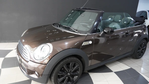 MINI 3 Portas Cooper Cabrio 1.6i 35