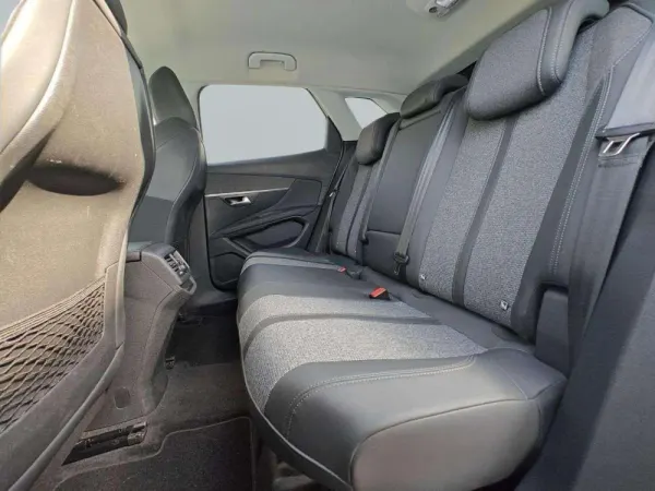 Peugeot 3008 1.5 BlueHDi Allure EAT8 17