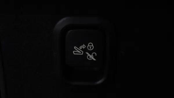 MINI 3 Portas One 1.6 18