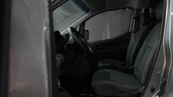 Nissan NV200 Evalia Comfort 16