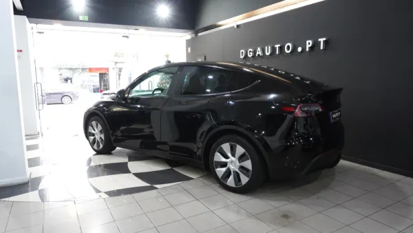 Tesla Model Y Tração Traseira 9