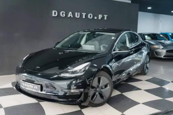 Tesla Model 3 2