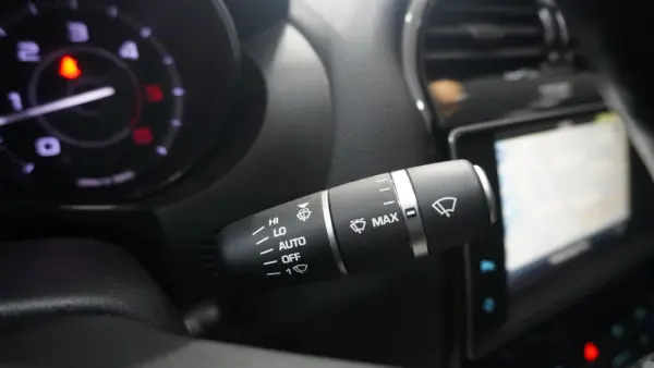 Jaguar XE 2.0 D Prestige 23