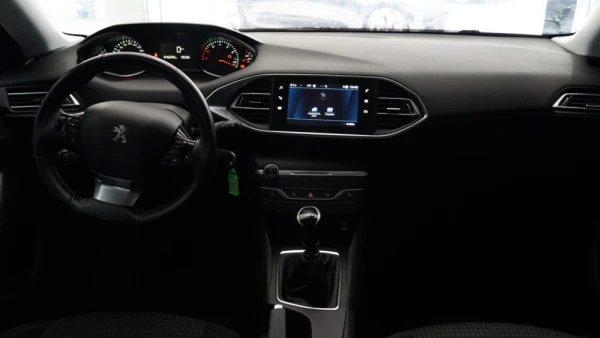 Peugeot 308 SW 1.2 ACTIVE BUSINESS 27