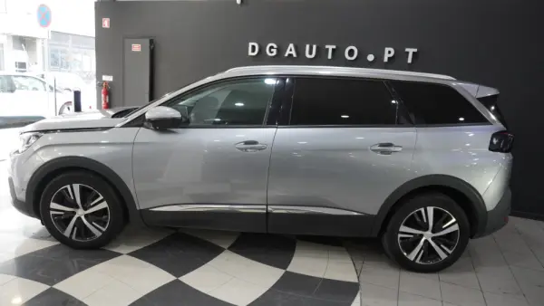 Peugeot 5008 1.2 PureTech Allure Pack 6