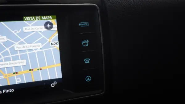 Jaguar XE 2.0 D Prestige 27