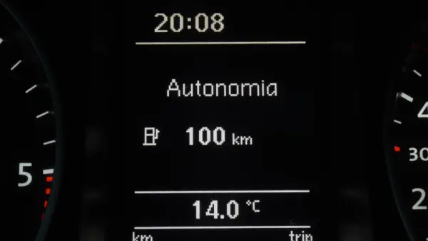 Volkswagen Passat 1.6 TDI Confortline 21