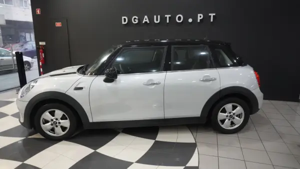 MINI 3 Portas Cooper D 5